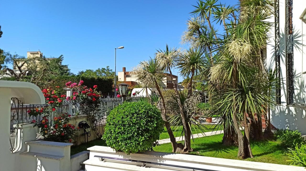 Villa Mary - Apartments Trani Exterior photo